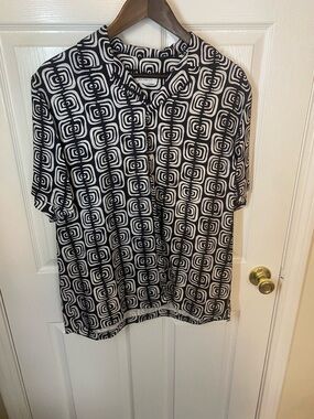 Saturdays New York City Black & White Geometric Short-Sleeve Button-Down